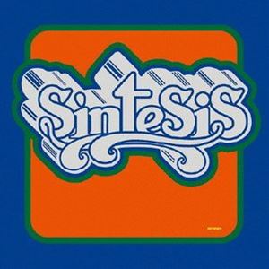 グルーポシンテシス アラタナルイチリンノハナヲサガシテCD発売日2020/12/20詳しい納期他、ご注文時はご利用案内・返品のページをご確認くださいジャンル洋楽ロック　アーティストグルーポ・シンテシス収録時間54分23秒組枚数1商品説明グルーポ・シンテシス / 新たなる一輪の花を探して（SHM-CD）アラタナルイチリンノハナヲサガシテSHM-CD／紙ジャケット／ボーナストラック収録／2020年リマスタリング／オリジナル発売日：1978年※こちらの商品はインディーズ盤にて流通量が少なく、手配できなくなる事がございます。欠品の場合は分かり次第ご連絡致しますので、予めご了承下さい。封入特典解説歌詞対訳付関連キーワードグルーポ・シンテシス 収録曲目101.ありふれた九つの種の詩(8:20)02.私のもとへ(3:17)03.始めての夜(7:34)04.私たちは花(6:22)05.幻想の詩(5:32)06.新たなる一輪の花を探して(7:14)07.サパテアードのヴァリエイション （ボーナス・トラック）(6:27)08.舞踏礼賛 （ボーナス・トラック）(9:36)商品スペック 種別 CD JAN 4527516605445 製作年 2020 販売元 ヴィヴィド・サウンド・コーポレーション登録日2020/11/25