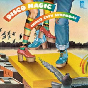 インナーシティシンフォニー ディスコ マジックCD発売日2025/10/29詳しい納期他、ご注文時はご利用案内・返品のページをご確認くださいジャンル洋楽クラブ/テクノ　アーティストインナー・シティ・シンフォニー収録時間36分05秒組枚数1関連キーワード：アルバム商品説明インナー・シティ・シンフォニー / ディスコ・マジックディスコ マジックVicki　Sue　Robinsonなどのヒット曲を手掛けたニューヨークのディスコ・プロデューサー、Warren　Schatzを中心とするスタジオ・プロジェクトThe　Brothers　の変名ディスコ・プロジェクト。Silver　Convention「Fly，　Robin，　Fly」のニューヨーク・ディスコ・バージョンや、The　Brothers　のディスコ・ヒットのメドレーなどを収録。世界初CD化。　（C）RS世界初CD化／デジタルリマスタリング／1976年作品※こちらの商品はインディーズ盤にて流通量が少なく、手配できなくなる事がございます。欠品の場合は分かり次第ご連絡致しますので、予めご了承下さい。封入特典解説付関連キーワードインナー・シティ・シンフォニー 収録曲目101.インナー・シティ組曲(3:59)02.フレンチ・メドレー(7:14)03.タイム・フライズ(3:56)04.ベイビー・フェイス(3:36)05.シー・ラヴド・ミー(5:17)06.フライ・ロビン・フライ(4:10)07.反逆のテーマ(4:14)08.ウォーク・アウェイ・フロム・ラヴ(3:35)商品スペック 種別 CD JAN 4526180735472 製作年 2025 販売元 ウルトラ・ヴァイヴ登録日2025/09/11