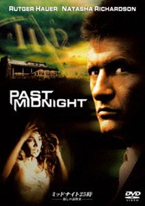 DVD発売日2015/12/18詳しい納期他、ご注文時はご利用案内・返品のページをご確認くださいジャンル洋画サスペンス　監督ジャン・イライアスバーグ出演ルトガー・ハウアーナターシャ・リチャードソンクランシー・ブラウンガイ・ボイドキビー・モニー収録時間100分組枚数1商品説明ミッドナイト25時-殺しの訪問者-刑期を終えたばかりのベンの社会復帰に力を貸すことになったソーシャル・ワーカーのローラは、彼とすごす時間の経過と共に彼が人殺しをするような男には思えなくなり、独自に調査を開始する。やがてベンとローラは結ばれるが、ローラが妊娠した頃から2人の関係がおかしくなっていった。商品スペック 種別 DVD JAN 4547462100474 製作年 1991 製作国 アメリカ 販売元 ソニー・ピクチャーズ エンタテインメント登録日2015/10/23
