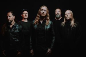 ヘイローエフェクト ウィ アー シャドウズ ザ カバーズ イーピーCD発売日2025/11/21詳しい納期他、ご注文時はご利用案内・返品のページをご確認くださいジャンル洋楽ハードロック/ヘヴィメタル　アーティストTHE HALO EFFECT収録時間組枚数1関連キーワード：アルバム商品説明THE HALO EFFECT / WE ARE SHADOWS - THE COVERS EP（来日記念盤）ウィ アー シャドウズ ザ カバーズ イーピー11月の単独来日公演に合わせ、各メンバーが影響を受けた楽曲を選曲しカヴァーした来日記念盤スペシャルEP登場！スウェーデンHMシーンの重鎮イン・フレイムスにかかわりのあったメンバーによるニュー・バンド。各メンバーが影響を受けた楽曲を選曲し、カバーしたスペシャル・ミニ・アルバム。　（C）RS来日記念盤関連キーワードTHE HALO EFFECT 収録曲目101.アイ・ワナ・ビー・サムバディ02.ダンス・ウィズ・ザ・デビル03.イフ・ユー・ワー・ヒア04.ショアライン05.ハウ・ザ・ゴッズ・キル商品スペック 種別 CD JAN 4582352382516 製作年 2025 販売元 コロムビア・マーケティング登録日2025/10/10