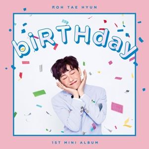 1ST MINI ALBUM ： BIRTHDAYCD発売日2019/1/25詳しい納期他、ご注文時はご利用案内・返品のページをご確認くださいジャンル洋楽アジアンポップス　アーティストノ・テヒョン（ジェイビージェイ）ROH TAE HYUN （JBJ）収録時間組枚数商品説明ROH TAE HYUN （JBJ） / 1ST MINI ALBUM ： BIRTHDAYノ・テヒョン（ジェイビージェイ） / 1STミニ・アルバム：バースデーHOTSHOT、JBJのメンバーとして活躍してきたノ・テヒョンによる初のソロアルバム!!全曲でテヒョン自身が作詞に参加した注目作!!収録内容1. biRTHday2. I Wanna Know3. Love Lock4. Sky stars関連キーワードノ・テヒョン（ジェイビージェイ） ROH TAE HYUN （JBJ） 関連商品K-POP 輸入盤 一覧はコチラ商品スペック 種別 CD 【輸入盤】 JAN 8809516267639登録日2019/01/18
