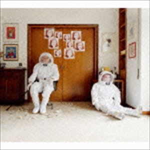 レーヨン イル コッロ エ ラ コッラーナアンドレバノンCD発売日2015/6/10詳しい納期他、ご注文時はご利用案内・返品のページをご確認くださいジャンルイージーリスニングヒーリング/ニューエイジ　アーティストレーヨン収録時間44分43秒組枚数1商品説明レーヨン / イル・コッロ・エ・ラ・コッラーナ＆レバノンイル コッロ エ ラ コッラーナアンドレバノンノーツイスト、ラリ・プナの中心メンバーとしてジャーマン・シーンを牽引するマーカス・アーチャーのソロ・プロジェクト名義、レーヨンのデビュー・アルバム。本作は、ふたつのプロジェクトで構成。ひとつはイタリア映画『N−Capace』に提供した楽曲で、1970年代のフレンチ＆イタリアンB級ムービーのサンプリングと、アコースティック楽器をメインに制作。そしてMichael　H．Shamberg監督による中東レバノンを舞台にしたドキュメンタリー・フイルムのサントラからなる一枚。　（C）RS日本先行発売／紙ジャケット／ボーナストラック収録※こちらの商品はインディーズ盤にて流通量が少なく、手配できなくなる事がございます。欠品の場合は分かり次第ご連絡致しますので、予めご了承下さい。封入特典解説関連キーワードレーヨン 収録曲目101.Il collo e la collana 1(3:59)02.Il collo e la collana 2(3:41)03.Il collo e la collana 3(2:38)04.Il collo e la collana 4(3:39)05.Il collo e la collana 5(1:32)06.Il collo e la collana 6(1:17)07.Il collo e la collana 7(1:38)08.Il collo e la collana 8(4:30)09.Il collo e la collana 9(2:01)10.Il collo e la collana 10(1:30)11.Libanon 1(1:29)12.Libanon 2(1:03)13.Libanon 3(1:42)14.Libanon 4(2:56)15.Libanon 5(2:58)16.Libanon 6(2:15)17.Libanon 7(1:43)18.close （日本盤のみのボーナストラック）(4:07)商品スペック 種別 CD JAN 4941135350683 製作年 2015 販売元 アート・ユニオン登録日2015/05/08