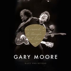 BLUES ＆ BEYOND4LP発売日2017/12/15詳しい納期他、ご注文時はご利用案内・返品のページをご確認くださいジャンル洋楽ハードロック/ヘヴィメタル　アーティストゲイリー・ムーアGARY MOORE収録時間組枚数商品説明GARY MOORE / BLUES ＆ BEYONDゲイリー・ムーア / ブルース・アンド・ビヨンドアイルランドが生んだ孤高のギタリスト、GARY MOORE。力強く、そして感情的にむせび泣くあのギター・サウンドの神髄を発揮する90年代〜2000年代のブルース楽曲をコンパイルしたタイトルがここに完成!完璧なるゲイリーのブルース・コレクションとなる2枚組CDの他、同内容を4枚組のLPに収録したアナログ盤、そして未発表ライヴ音源を2枚のCDに収録したボーナス・ディスクに加え、彼の自伝本『I Can’t Wait Until Tomorrow』に加え、コンサート・チケットやツアー・パスの復刻といった記念品を封入した4CDボックス・セットという3形態でのリリースとなる。※こちらの商品は【アナログレコード】のため、対応する機器以外での再生はできません。収録内容［LP 1 ： Side A］1. Enough of the Blues2. Tell Me Woman3. Stormy Monday4. That’s Why I Play the Blues［LP 1 ： Side B］1. Power of the Blues2. Ball and Chain3. Looking Back［LP 2 ： Side A］1. Surrender2. Cold Black Night3. There’s a Hole［LP 2 ： Side B］1. Getaway Blues2. We Want Love3. Memory Pain4. The Prophet［LP 3 ： Side A］1. You Upset Me Baby2. Bring My Baby Back3. I Can’t Quit You Baby4. World of Confusion［LP 3 ： Side B］1. Picture of the Moon2. Can’t Find My Baby3. Drowning In Tears［LP 4 ： Side A］1. Evil2. My Baby （She’s So Good to Me）3. I Ain’t Got You4. Just Can’t Let You Go［LP 4 ： Side B］1. How Many Lies2. Torn InSide 3. Parisienne Walkways （Live）（2003 Masters of Rock）関連キーワードゲイリー・ムーア GARY MOORE 関連商品ゲイリー・ムーア CD商品スペック 種別 4LP 【輸入盤】 JAN 4050538287745登録日2017/11/07