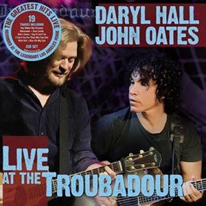 LIVE AT THE TROUBADOUR2CD発売日2021/12/3詳しい納期他、ご注文時はご利用案内・返品のページをご確認くださいジャンル洋楽ポップス　アーティストダリル・ホール＆ジョン・オーツDARYL HALL ＆ JOHN OATES収録時間組枚数商品説明DARYL HALL ＆ JOHN OATES / LIVE AT THE TROUBADOURダリル・ホール＆ジョン・オーツ / ライヴ・アット・ザ・トルバドールロック史上最高のデュオ、ダリル・ホール＆ジョン・オーツ。彼らが2008年5月、ハリウッドの伝説的ナイトクラブ、トルバドールで行ったライヴが2枚組CDで待望の復刻!2008年の5月22日＆23日、ハリウッドの伝説的ナイトクラブ、「トルバドール」でのライヴ音源をCD2枚組全19曲収録。ヒット・ナンバーをライヴハウス仕様のコンパクトなセッティングとアレンジで、アルバムとはまた違うレイドバックした雰囲気で披露。収録内容［Disc 1 - Live at The Troubadour］1. Everything Your Heart Desires2. When the Morning Comes3. Family Man4. Say It Isn’t So5. It’s Uncanny6. Had I Known You Better Then7. She’s Gone8. Getaway Car9. Cab Driver［Disc 2 - Live at The Troubadour］1. One on One2. Sara Smile3. Maneater4. Out of Touch5. I Can’t Go for That （No Can Do）6. Rich Girl7. Kiss on My List8. You Make My Dreams9. Abandoned Luncheonette10. Private Eyes関連キーワードダリル・ホール＆ジョン・オーツ DARYL HALL ＆ JOHN OATES 関連商品ダリル・ホール＆ジョン・オーツ CD商品スペック 種別 2CD 【輸入盤】 JAN 4050538698794登録日2021/11/12