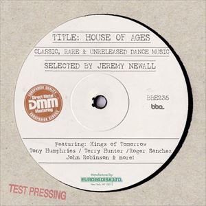 ハウス オブ エイジズCD発売日2015/11/25詳しい納期他、ご注文時はご利用案内・返品のページをご確認くださいジャンル洋楽クラブ/テクノ　アーティスト（V.A.）Sean GrantMark Rogers aka Hollywood Beyondジミ・ポロUBQ Projectスーザン・クラークTribal HouseTeleport feat.Russell Patterson収録時間72分12秒組枚数1商品説明（V.A.） / ハウス・オブ・エイジズハウス オブ エイジズ輸入盤国内仕様／紙ジャケット／未発表曲収録※こちらの商品はインディーズ盤にて流通量が少なく、手配できなくなる事がございます。欠品の場合は分かり次第ご連絡致しますので、予めご了承下さい。関連キーワード（V.A.） Sean Grant Mark Rogers aka Hollywood Beyond ジミ・ポロ UBQ Project スーザン・クラーク Tribal House Teleport feat.Russell Patterson 収録曲目101.Keep On Pressing （KOT Original Mix）(4:15)02.I Promise （More Beats For Passion Mix）(4:54)03.Take Me Higher(7:10)04.We Can Make It （Unreleased Dub）(5:59)05.Deeper （Benji Candelario’s Deeper than Deep Unrele(6:37)06.Mainline （Roger S Ego Trip Mix）(6:22)07.More I Get(7:28)08.When I See You （Tight Vocal）(3:42)09.Don’t Run Away(8:27)10.I Work Hard To Love You （Jeremy’s AllNew Midday Mi(6:03)11.Freak It! （Tony Humphries Instrumental Mix）(5:27)12.Yo Razor(5:43)商品スペック 種別 CD JAN 4526180356806 製作年 2015 販売元 ウルトラ・ヴァイヴ登録日2015/10/22