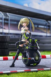 フレームアームズ・ガール イノセンティア［レーサー］&NOSERU［レーシングスペックVer.］ FG146 組み立て式プラモデル