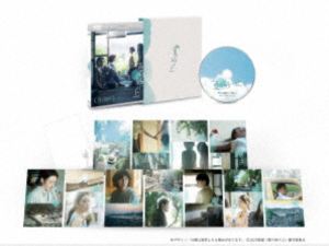 ナツノスナノウエBlu-ray発売日2026/3/4初回予約分締切日2026/1/19 AM 7:59詳しい納期他、ご注文時はご利用案内・返品のページをご確認くださいジャンル邦画ドラマ全般　監督玉田真也出演オダギリジョー高石あかり松たか子森山直太朗高橋文哉篠原ゆき子収録時間101分組枚数1初回特典アウターケース／豪華ポストカードセット（キャラクター・エモーショナルビジュアル）関連キーワード：オダギリジョー ブルーレイ 映画商品説明夏の砂の上 Blu-ray 豪華版ナツノスナノウエ幼い息子を亡くした喪失感から、坂の多い街を幽霊のように漂う小浦治。妻の恵子とは、別居中だ。働いていた造船所が潰れてから、新しい職に就く気にもならずふらふらしている治の前に、妹・阿佐子が、17歳の娘・優子を連れて訪ねてくる。おいしい儲け話にのせられた阿佐子は、1人で博多の男の元へ行くためしばらく優子を預かってくれという。こうして突然、治と姪の優子との同居生活がはじまることに…。封入特典アウターケース／豪華ポストカードセット（キャラクター・エモーショナルビジュアル）（以上2点、初回生産分のみ特典）関連商品オダギリジョー出演作品松たか子出演作品商品スペック 種別 Blu-ray JAN 4907953240919 画面サイズ ビスタ カラー カラー 製作年 2025 製作国 日本 字幕 バリアフリー日本語 音声 日本語DTS-HD Master Audio（5.1ch）　日本語DTS-HD Master Audio（ステレオ）　　 販売元 ハピネット登録日2025/11/21