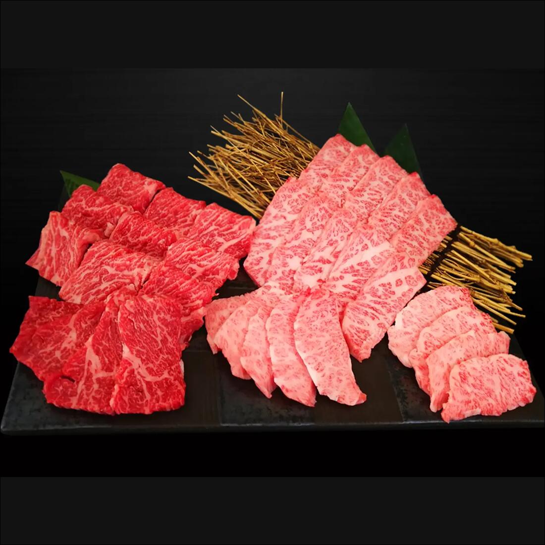 送料無料 【 黒毛和牛 堪能セット】サーロイン ステーキ2枚560g＆すきやき肩ロース 320g＆焼肉上カルビ 320g （8人前）牛肉 牛丼 肉じゃが 肉 プレゼント 内祝い お祝い 産地直送 お取り寄せ グルメ ギフト 和牛 国産のサムネイル