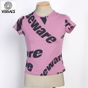 ヴェルサーチジーンズ VERSACE JEANS レディース トップス クルーネック ロゴ 半袖 Tシャツ カットソー パープル系ピンク/ブラック GY7770...