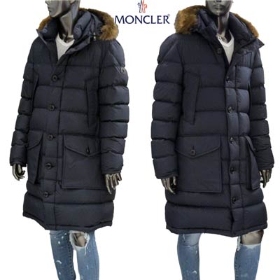 モンクレール MONCLER メンズ ダウン ジャケット コート ロゴ AYMON アームラバーロゴ・ラクーンファー付きダウンコート ネイビー 4236225 549 778 (R344900) 91A【送料無料】 【smtb-TK】