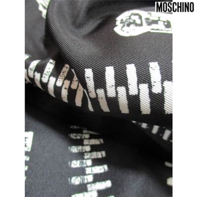お歳暮 モスキーノ Moschino メンズ トップス パーカー フーディー ロゴ 2color ユニセックス可 総柄zip柄ジップアップパーカー 黒 黄色 0619 50 1555 1031 R 02s 年春夏新作 送料無料 Smtb Tk 国内最安値 Www Linkschool Co Uk