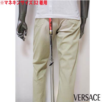 ヴェルサーチ VERSACE メンズ パンツ サイドポケット フロントボタンロゴ刻印有 バックポケット部分ロゴデザイン有 ベージュ 25318 108 910 (R29800) 03S 【送料無料】 【smtb-TK】