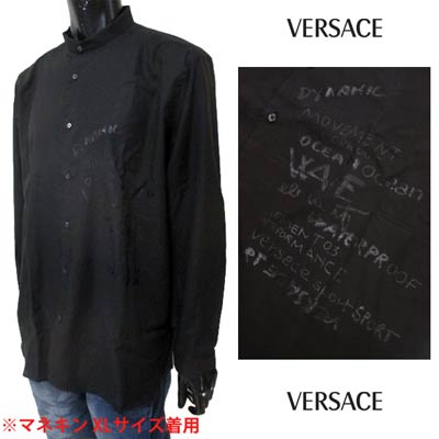 ヴェルサーチ ヴェルサーチ VERSACE メンズ トップス シャツ 長袖 ロゴ ランゲージプリント・VERSACEロゴ付ノーカラーシャツ ブラック 25343 108 927 (R29800) 3S 【送料無料】 【smtb-TK】