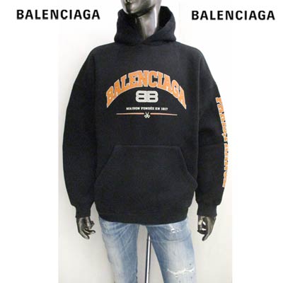 バレンシアガ BALENCIAGA メンズ トップス パーカー フーディ フロントロゴ・BBロゴ/左アーム部分ランゲージ部分ヴィンテージ風ひび割れ加工プリント入り裏起毛パーカー ブラック 674986 TLVJ2 1074 (R127600/R143000) GB221 2022年春夏新作 【送料無料】 【smtb-TK】