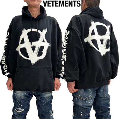 ȥ VETEMENTS  ץ륪С å ˥å Ʊǥο㤤ͭ դʡ꡼֥աɻɽꥪСѡ ֥å UE64HD700BW 1302 BLACK/WHITE (R182100) 421 2024ǯղƿ ̵ smtb-TK