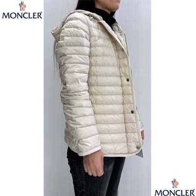 モンクレール MONCLER ダウンジャケット レディース アウター OREDON ロゴワッペン・袖口/裾/縁部分ロゴライン・フード取り外し可・ウエストベルト付きダウンジャケット ライトベージュ 1A00090 595FE 20F (R294800/R308000) 421 2024年春夏新作 【送料無料】 【smtb-TK】