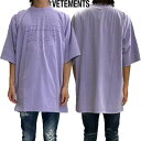 ヴェトモン VETEMENTS Tシャツ メンズ 半袖 ユニセックス可 ロゴT フロント同色系ロゴ/ランゲージプリント・バックネック刺繍ロゴ入りショートスリーブ...