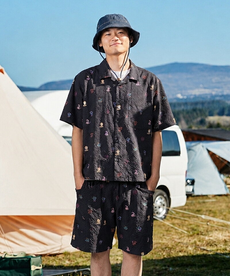 gym master 公式 総柄シアサッカー シャツ+ショーツ セットアップ 2点セット【限定展開】メンズ レディース 半袖シャツ ショートパンツ コーデ 軽量 UVカット 速乾 夏服 春夏 カジュアル かっこいい かわいい おしゃれ ブランド ヘビ アリス ゴリラ コアラ 犬 ジムマスター