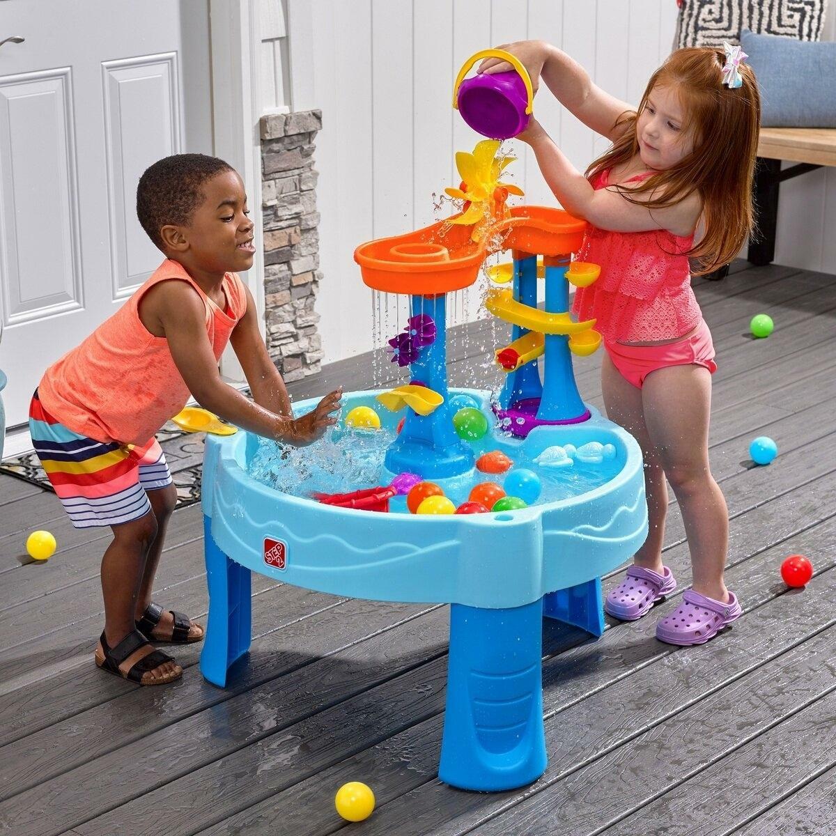 ステップ2 ラッシング ラピッズ ウォーターテーブル Step2 Rushing Rapids Water Table 水遊び 夏休み プレゼント Costco コストコ 屋外 子ども 用 夏休みのサムネイル