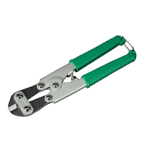 スチール刃の5倍以上の永切れが可能！ KH 基陽 ステンミニカッター 210mm No.680 ステンレス刃は大変粘りがあり、錆びにくい特性があり スチール刃の5倍以上の永切れが可能です！！ ハンドルはアルミハンドルを採用！ 軽量で丈夫なアルミ合金が作業を大幅に軽減します！！ 仕様 品名 KH 基陽 ステンミニカッター 210mm No.680 品番 No.680 JANコード 4948377003506 本体サイズ（概略寸法） 全長：210mm 本体重量 約163g 材質 刃：ステンレスハンドル：アルミ合金