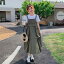 ゆったり ジャンパー スカート 夏用の アーミーグリーンの オーバー オール サスペンダー 付きの 女性..