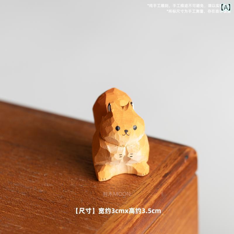 かわいい 飾り 雑貨 小さい リスの 木彫りの かわいい 癒しの ミニ デスク トップの 装飾品 子供用 どんぐり ギフト な