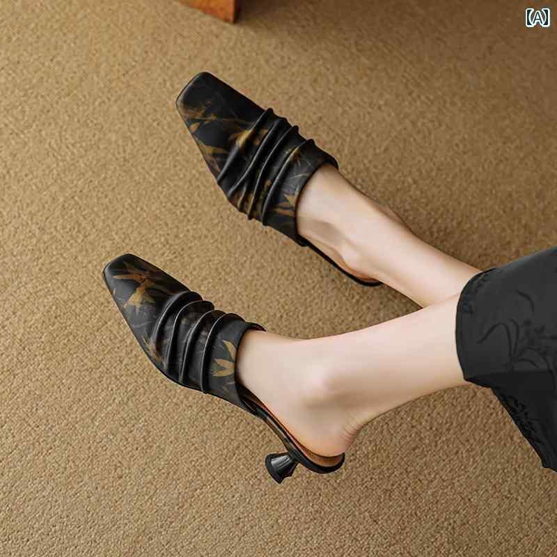 ミュール サンダル レディース 牛革 革 スクエアトゥ ハーフ スリッパ 夏用 レディース レトロ プリーツ チャイナ風 プリント ミッド ヒール ミュール サンダル