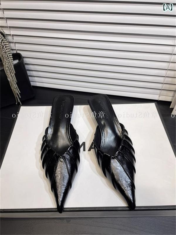 ミュール サンダル レディース の 欧米風 ファッションの しわ 加工の 入った 包 頭 ハーフ スリッパ 女性用 2025夏の 三角 ヒールの 尖った ミュール サンダル