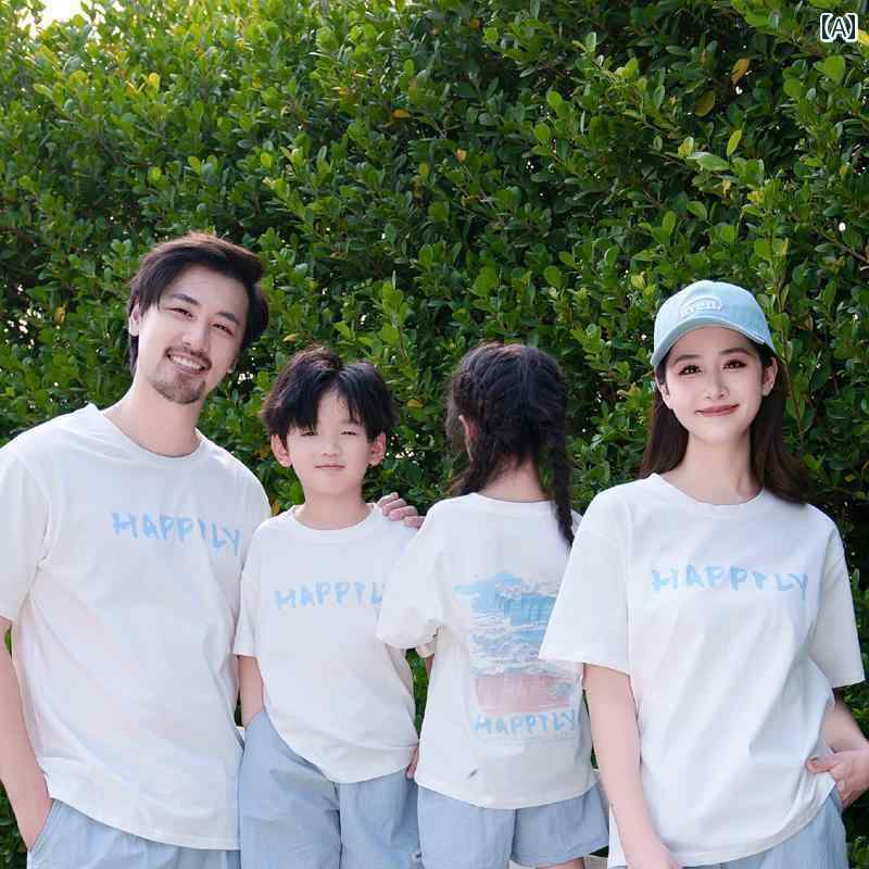 お揃い ファッション コーデ ペアルック カジュアル 2025夏の さまざまな 親子の 服装 家族の ポートレ..