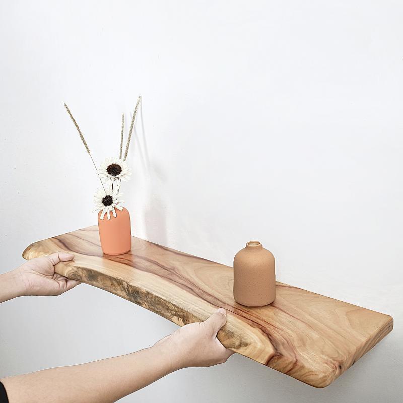 ペグ ボード 収納 便利 樟 脳 無垢材 一 字 間仕切り ラック 壁掛け 本棚 棚 ハンガー 木製 背景 壁 層 板