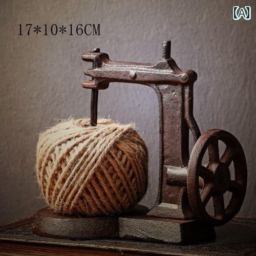アンティーク 雑貨 飾り ノスタルジックな レトロ 田舎 風の ミシンの 鉄製 模型の 装飾品 麻 縄 収納 ラック 付きの 衣料 品 店の 家具