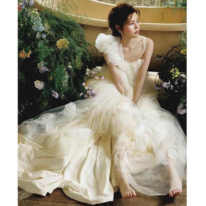 ウェディング ドレス セレモニー フランスの 軽い ウェディングドレス 2025 小柄な 婚約 ドレス スカー..