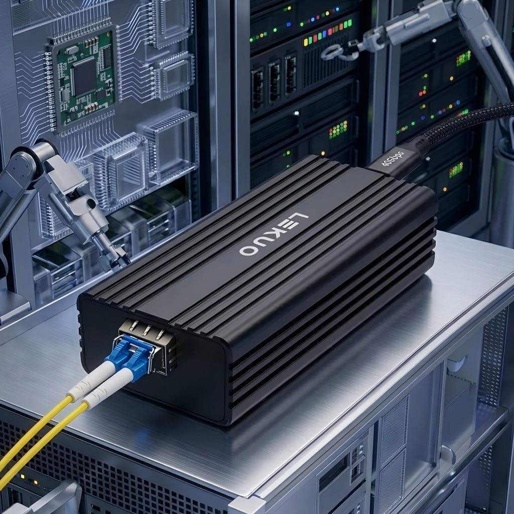 【USB4・Thunderbolt 3/4 完全対応・挿すだけ】USB4ポートに接続し、最大40Gbpsの広帯域で安定動作。Thunderbolt 3/4 ポートにもそのまま対応します。手のひらサイズのプラグ＆プレイ設計で、面倒な設定なくすぐに高速有線環境を構築できます。【最大10Gbps・最速2.15GB/sの高速通信】SFP+ 光ファイバー接続で最大10Gbpsを実現。大容量ファイルのNASバックアップ、4K/8K映像のやり取り、社内共有まで待ち時間を大幅に短縮し、快適なイントラネット体験を提供します。【約2.5Wの省電力＆アルミ合金筐体】消費電力を約2.5Wに抑えつつ、放熱性に優れたアルミ合金筐体を採用。長時間の高負荷でもサーマルスロットリングによる速度低下を防ぎ、安定したパフォーマンスを維持します。【超小型設計・幅広いデバイスとOSに対応】コンパクトで持ち運びに便利。Windows / macOS / Linux に対応し、Type-C搭載のノートPC・デスクトップ・ワークステーションで利用可能。出張先やオフィスでもすぐに高速有線LANを構築できます。【NAS・ゲーマー・映像制作・開発者に最適／同梱内容】ホームNAS構築、低遅延ゲーミング、映像クリエイター、ソフト開発・ITエンジニアに最適。本体＋USB4対応ケーブル＋取扱説明書を同梱。保証2年。※SFP+トランシーバー・光ファイバー/DACケーブルは別売です。商品の説明 「待機時間」を排除する、驚異の 1.15GB/s と 2.5Wの超低消費電力 「待機時間」を排除する、驚異の 1.15GB/s と 2.5Wの超低消費電力 USB4 の 40Gbps 帯域幅をフル活用し、イントラネット環境で約 1.15GB/s の実効転送速度を達成。大容量のファイル転送や高解像度ビデオ編集の効率を飛躍的に向上させます。また、スマート電力調整により、フルスピード稼働時でもチップ消費電力をわずか2.5Wに抑え、ノートPCのバッテリーを長持ちさせます。 【ホームNASユーザー】&amp;【ゲーマー】&amp;【ビデオクリエイター】&amp;【ソフトウェア開発者】 【ホームNASユーザー】 4K映画の転送や家族の写真ライブラリをリアルタイムでシームレスに同期。 【ゲーマー】 競技ゲームにおける超低遅延の有線接続。フレームドロップを徹底的に排除。 【ビデオクリエイター】 NAS上のアセットをシームレスに共有し、クリエイティブな作業効率を倍増。 【ソフトウェア開発者】 10Gテスト環境の迅速なデプロイと、仮想マシン（VM）の即時移行を実現。 【次世代の10Gチップセット】&amp;【USB4 &amp; Thunderbolt 互換】&amp;【Win/Linux専用設計】 【次世代の10Gチップセット】 高性能「Realtek RTL8127ATF」搭載。安定した10G通信を実現し、プロの過酷なネットワーク負荷にも耐えうる設計です。 【USB4 &amp; Thunderbolt 互換】 プラグ＆プレイに対応し、Thunderbolt 3/4/5 プロトコルをサポート。あらゆる最新デバイスで10Gbpsネットワークを実現します。 【Win/Linux専用設計】 Windows 11/10 および Linux Kernel 5.x+ にネイティブ対応（※Mac OS非対応）。16KBジャンボフレームをサポートし効率を最大化します。 手のひらサイズのアルミ筐体と充実のパッケージ 手のひらサイズのアルミ筐体と充実のパッケージ わずか115gの軽量フルアルミニウムボディが優れた放熱性を発揮。パッケージには、本体、高品質なType-C 40Gbpsデータケーブル、およびマニュアルが同梱されています。（※SFP+光トランシーバーモジュールは付属しておりません。ご使用の環境に合わせて別途ご用意ください。） 次世代10Gネットワーク:従来型 RJ45アダプタ一との圧倒的な性能比較 次世代10Gネットワーク:従来型 RJ45アダプタ一との圧倒的な性能比較 次世代10Gネットワーク:従来型 RJ45アダプタ一との圧倒的な性能比較 Q&amp;A Q&amp;A-1 Q1: Mac (macOS) で使用することはできますか？ A1: いいえ、本製品の搭載チップ（Realtek RTL8127ATF）は「Windows 10 / 11」および「Linux Kernel 5.x 以降」のシステム専用に設計されております。現在 Mac OS（macOS）環境での動作はサポートされておりませんので、ご購入前に必ずご使用のOS環境をご確認ください。 Q&amp;A-2 Q2: SFP+ モジュール（光トランシーバー）や光ファイバーケーブルは付属していますか？ A2: PCと接続するための「40Gbps対応 Type-C データケーブル（1本）」は付属していますが、SFP+トランシーバーモジュールおよび光ファイバーケーブルは付属しておりません。お客様のネットワーク環境（10GBASE-R / 1000BASE-X 等）に合わせて、対応するSFP+モジュールを別途ご用意ください。 Q&amp;A-3 Q3: 通常のLANケーブル（RJ45 / 銅線）を挿して使うことはできますか？ A3: 本製品のポートはSFP+専用設計となっております。一般的なRJ45のLANケーブル（Cat6aなど）を接続する場合は、別途「SFP+ to 10GBASE-T (RJ45) 変換モジュール」をご購入いただき、本製品のSFP+スロットに挿入してご使用いただく必要があります。 Q&amp;A-4 Q4: 接続すればすぐに使えますか？ドライバーのインストールは必要ですか？ A4: 高のパフォーマンス（実測1.15GB/sなど）と安定性を確保するため、ご使用前に Realtekの公式サイト、または製品マニュアルに記載のダウンロードURLより「RTL8127シリーズ」の最新ドライバーをダウンロードし、インストールしていただくことを強く推奨しております。