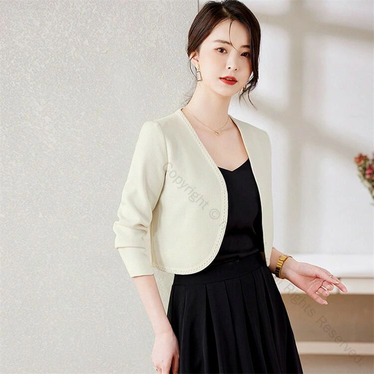 Rakuten - 結婚式ドレスを彩る上品ボレロ 大人女性のフォーマルスタイル 体型カバーで自信持てる羽織 パーティーシーンでも映えるお呼ばれコーデ