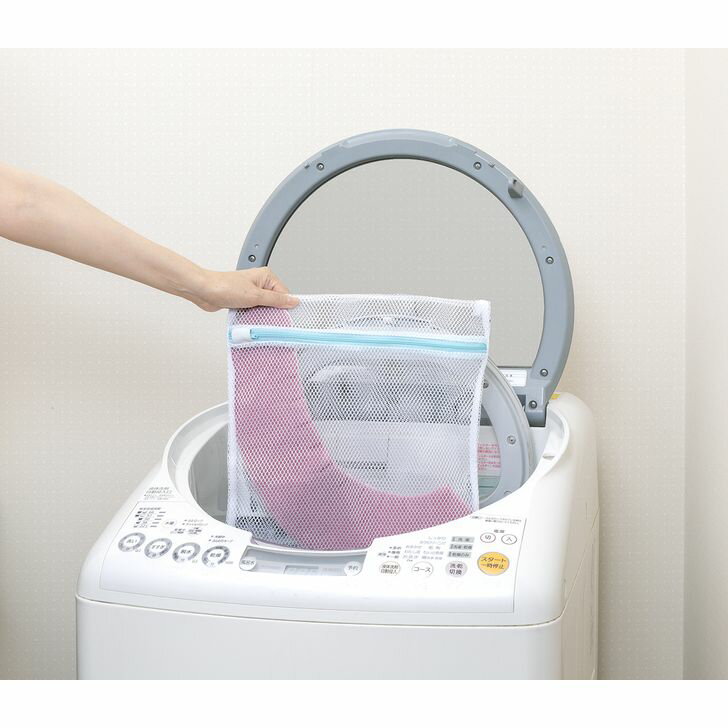 【いつでも2倍！5.0のつく日、18日は3倍！】センコー ロングトイレマット 魔女の宅急便 ひるさがり 約80×60cm 11860 ローズ