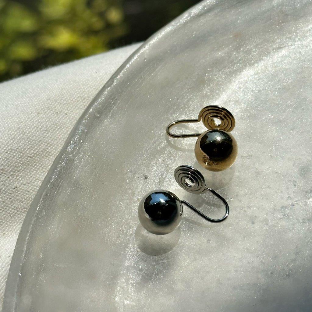 イヤーカフ 小ぶり 華奢 軽い 軽量 プチプラ アクセサリー ジュエリー おしゃれ 女性 小さめ プレゼント ギフト イヤリング レディース メンズ 大人 カジ...