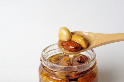 HONEY NUTS　内容量150g　国産あかしあ使用