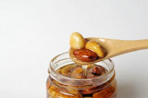 HONEY NUTS　国産あかしあ蜂蜜使用　ハニーナッツ　内容量80g　ナッツの蜂蜜漬け