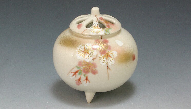 京焼/清水焼 磁器 香炉 淡紅桜 紙箱入 Kyo-yaki. Japanese ceramic Koro incense holder. Tanko zakura.