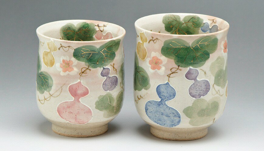 京焼/清水焼 陶器 夫婦組湯呑 花六瓢 紙箱入 Kyo-yaki. Hana mubyo Set of 2 Teacups Yunomi. Paper box. Ceramic.