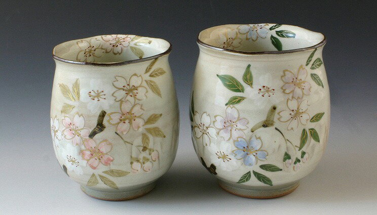 京焼/清水焼 陶器 夫婦組湯呑 彩さくら 紙箱入 Kyo-yaki. Colorful sakura Set of 2 Teacups Yunomi. Paper box. Ceramic.