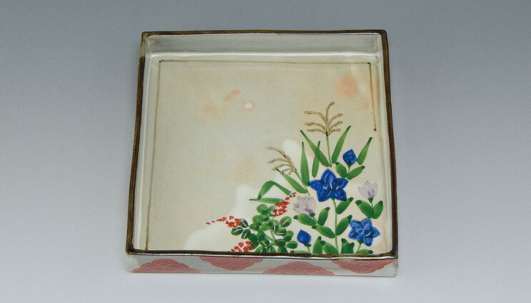 京焼/清水焼 陶器 五寸角皿 吉祥秋草 紙箱入 Kyo-yaki. Japanese plate Kisshoakikusa. Paper box. Ceramic. 1