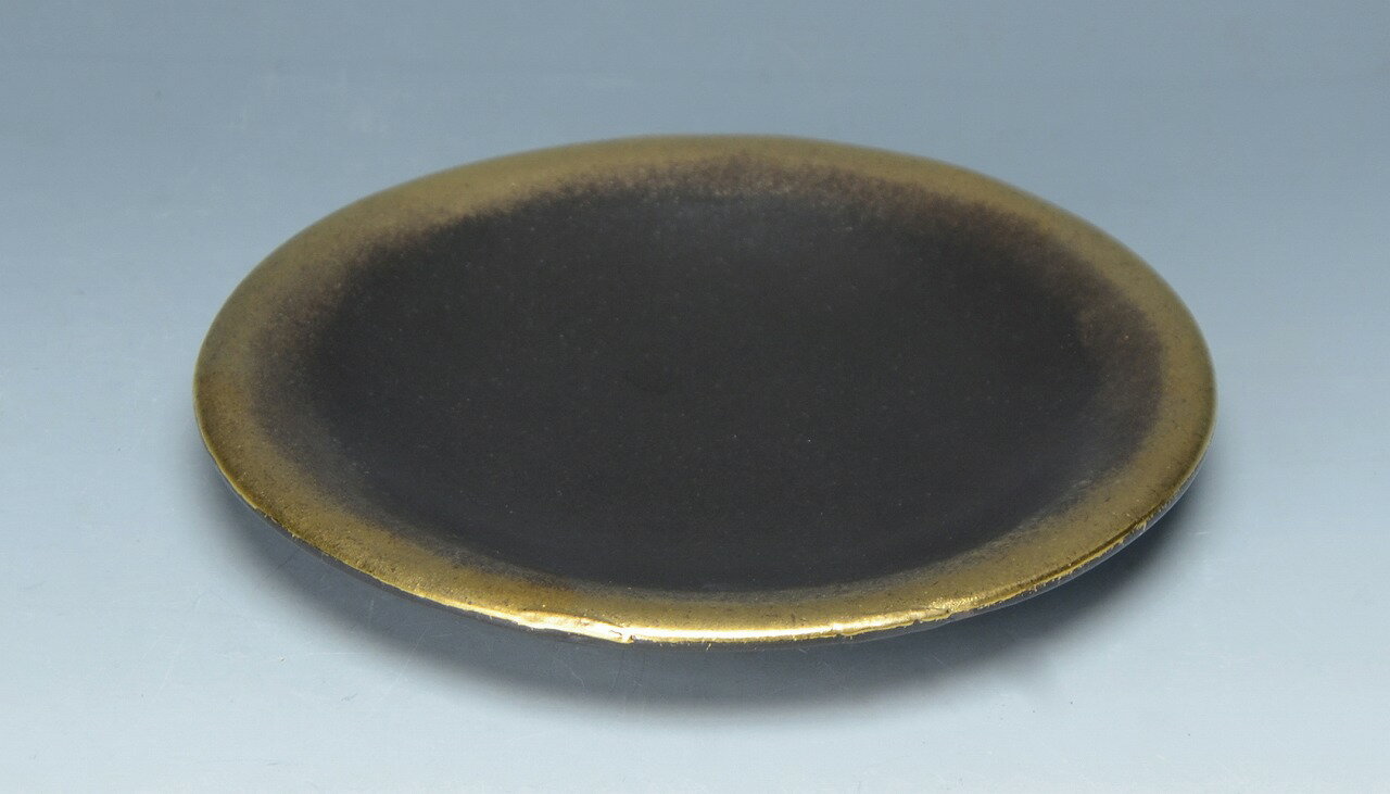 京焼/清水焼 陶器 5寸丸皿 黒釉金彩 紙箱入 Kyo-yaki. Japanese small plate brack and gold. Paper box. Ceramic.