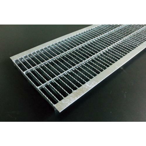奥岡 スチール製 U字溝用 グレーチング 溝幅300用 中間目 ノンスリップ ( OKUN-M3 30-25 ) (株)奥岡製..