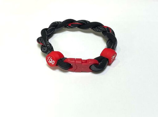 【ゆうパケット選択で送料無料】ファイテン RAKUWAネックX30 モノ2つ編みブレス(ブラックレッド) 約19cm 【ゆうパケット選択で送料無料】ファイテン RAKUWAネックX30 モノ2つ編みブレス(ブラックレッド) 約19cm