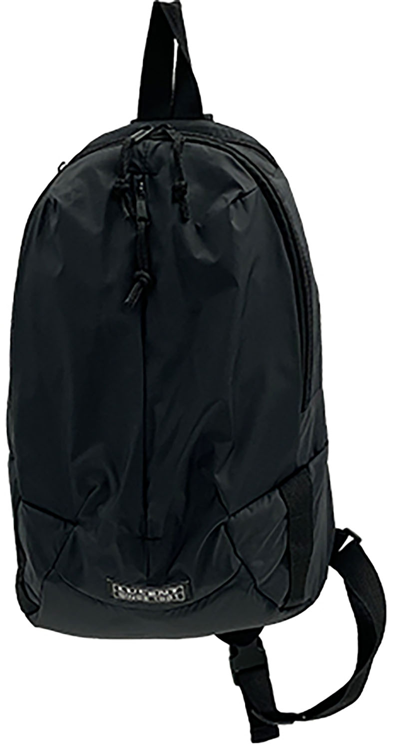 品名：LUCENT ボディバッグ BKカラー名：ブラック商品本体サイズ（高さ×幅×奥行）：幅23×高さ37×奥行10cm商品の説明：ナイロン製のボディバッグです。素材・材質：表/ナイロン100%、裏/ポリエステル100%原産国：中国テニス / バッグ / ケース / ボディバッグ / ショルダーバッグ / シンプル / スポーティー / XLB3849-