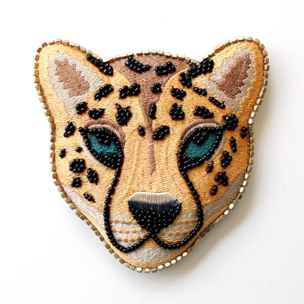 鏡 おしゃれ ハンドミラー コンパクトミラー 手鏡 小さい ビーズ刺繍 ミニ 大人 レオパード 小物 ミラー 手のひらサイズ プレゼント レオパードハンドミラー