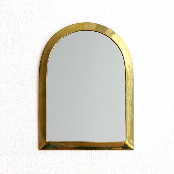 鏡 壁掛けミラー おしゃれ 真鍮 アンティーク レトロ ゴールド ウォールミラー アーチ型 シンプル 玄関 洗面所 トイレ コンパクト スタイリッシュ 真鍮の壁掛けミラー アーチ L