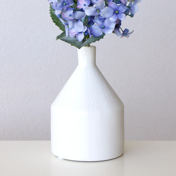 Rakuten - 花瓶 フラワーベース おしゃれ 磁器 花器 花入れ ホワイト 白 ナチュラル シンプル 雑貨 かわいい インテリア 磁器のフラワーベース チムニー