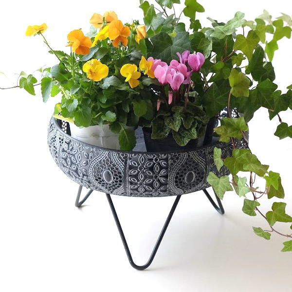 鉢カバー プランターカバー おしゃれ アイアン アンティーク 鉢 脚付き 直径28cm フラワースタンド フラワーポット リビング 鉢植え メタルフラワー脚付きバスケット S